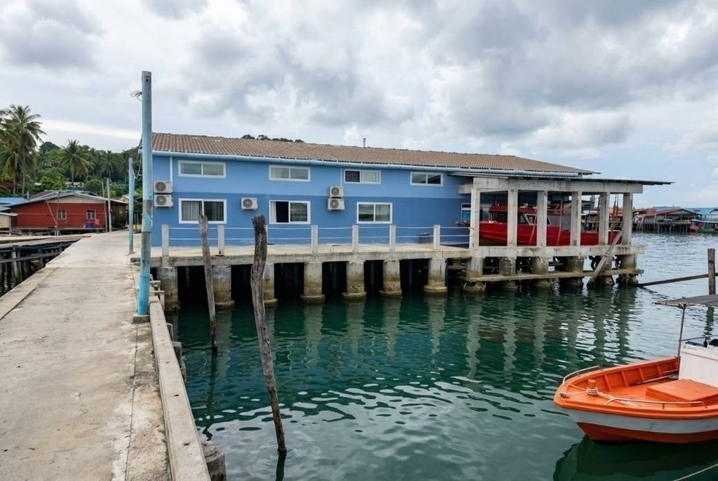 500 sqm Living Size Hotel Na prodej in Kiri Sakor