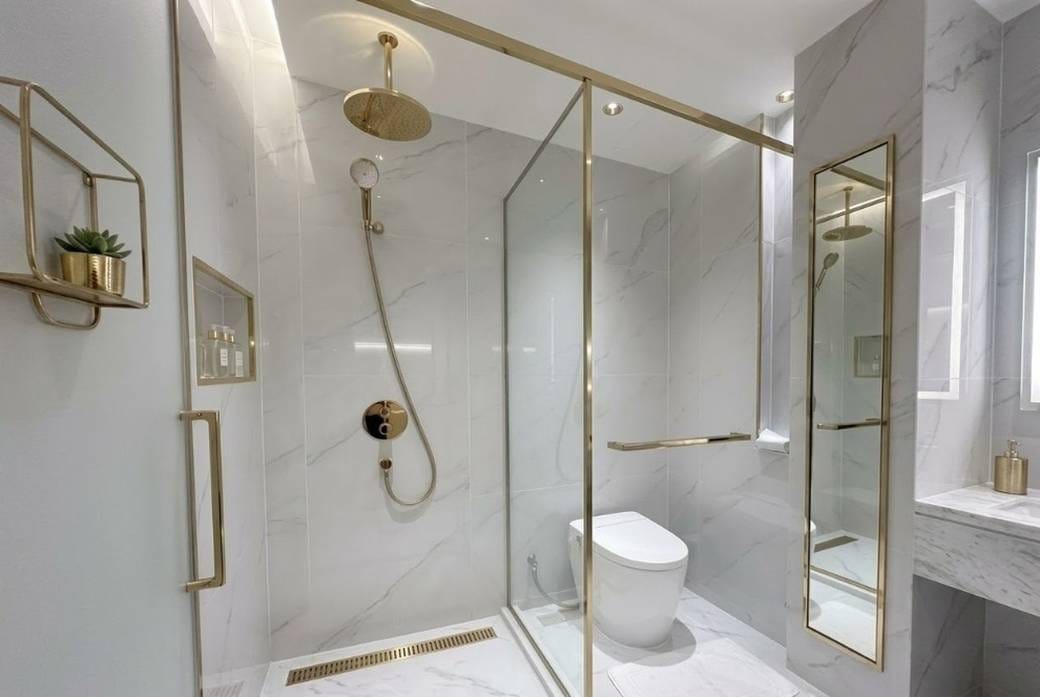 Vue Aston | Condo For Sale with 2 Parking Space