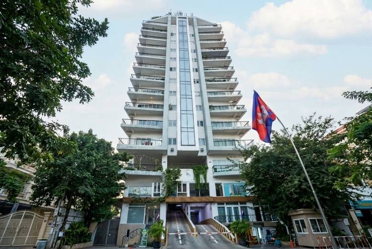 Studio Condo for Sale at PS Crystal Condo 
