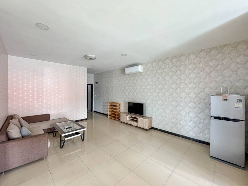 $600 Byt