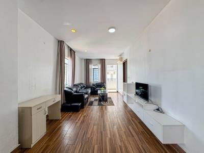 Apartmán K pronájmu with 1 Parking Space