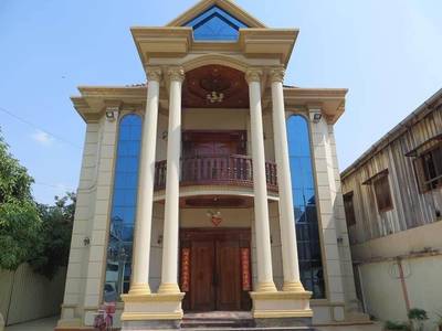 $980,000 Vila