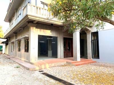 1,000 sqm Land Size CommercialShophouse K pronájmu