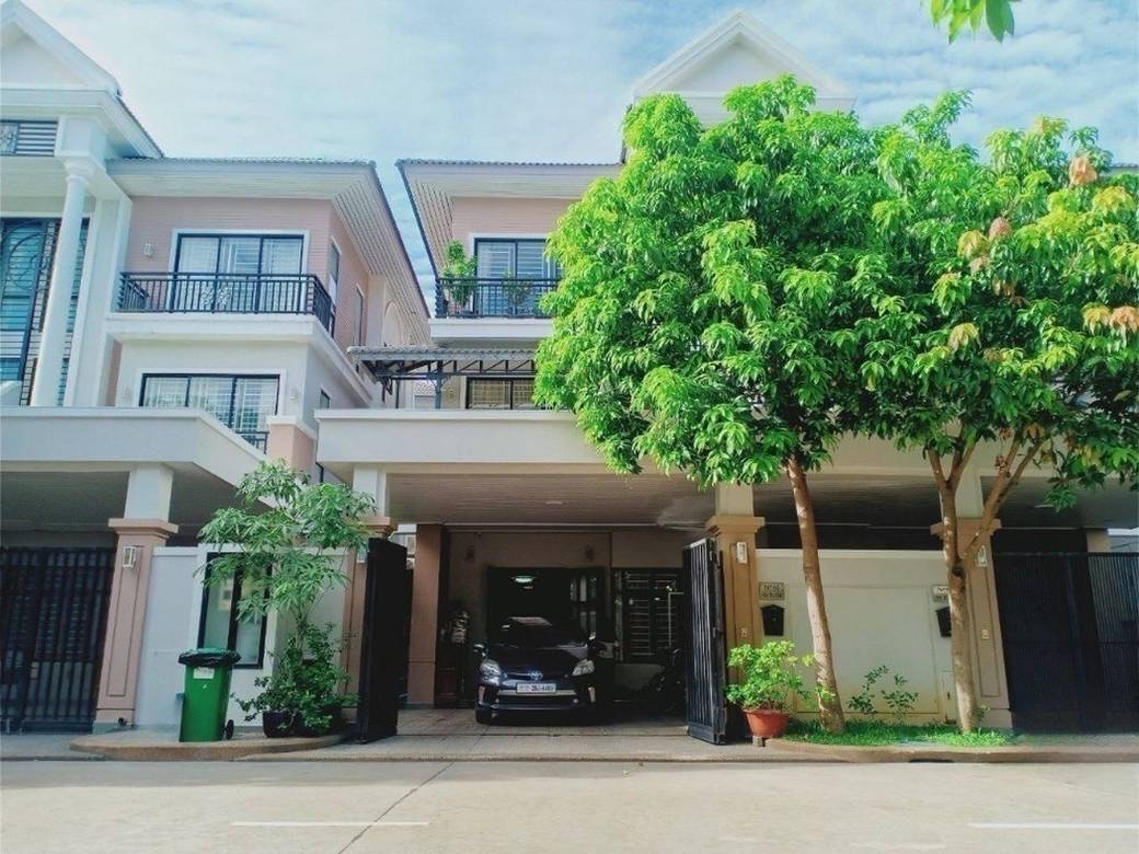 Twin Villa for Sale or Rent in Borey Peng Huoth 60M | The Star Diamond 1
