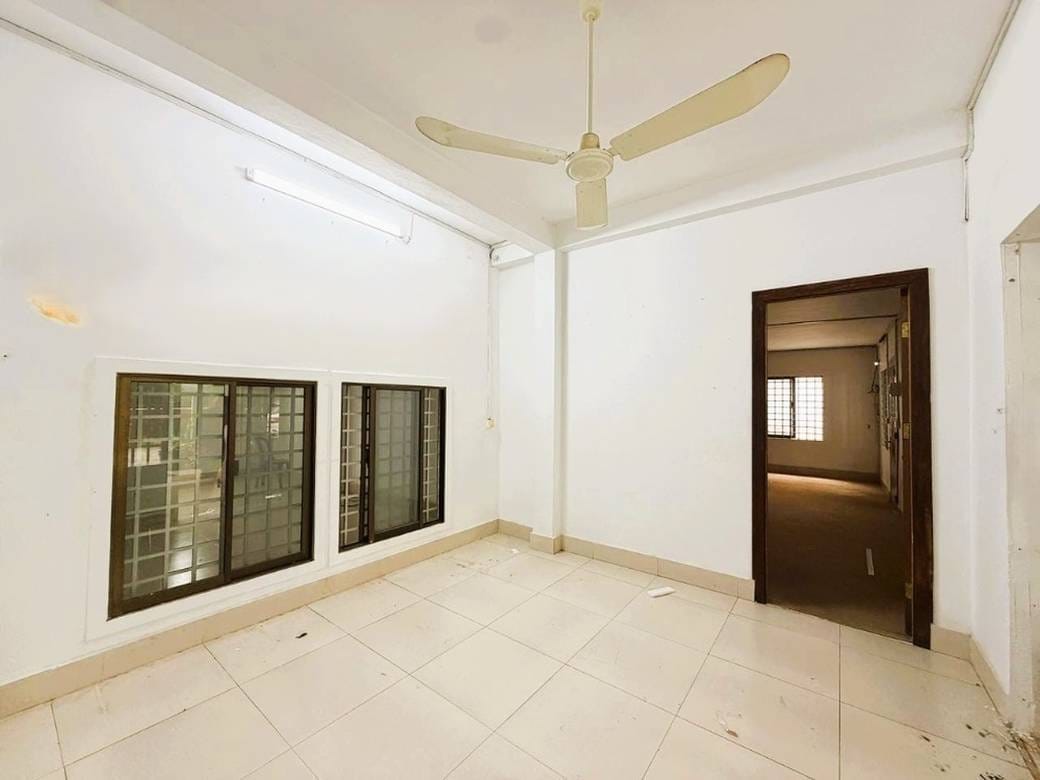 $1,200 Villa