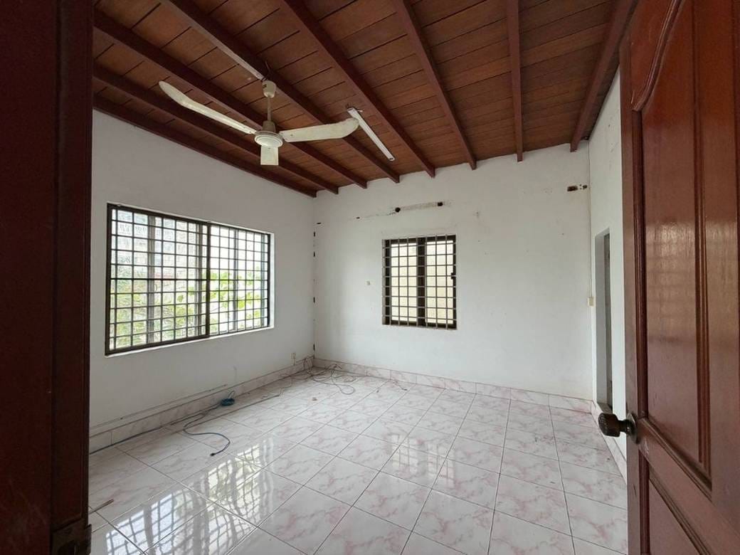 400 sqm Living Size Villa For Rent in Meanchey