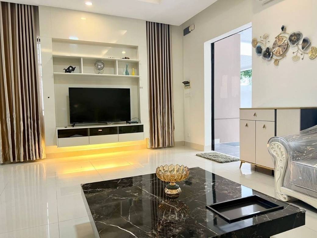 Dwuwilla Na wynajem o powierzchni działki 154 m²