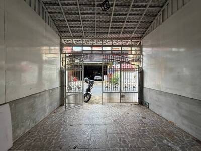 192 sqm Living Size Shophouse K pronájmu in Chamkarmon