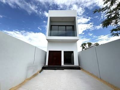 $135,000 Vila