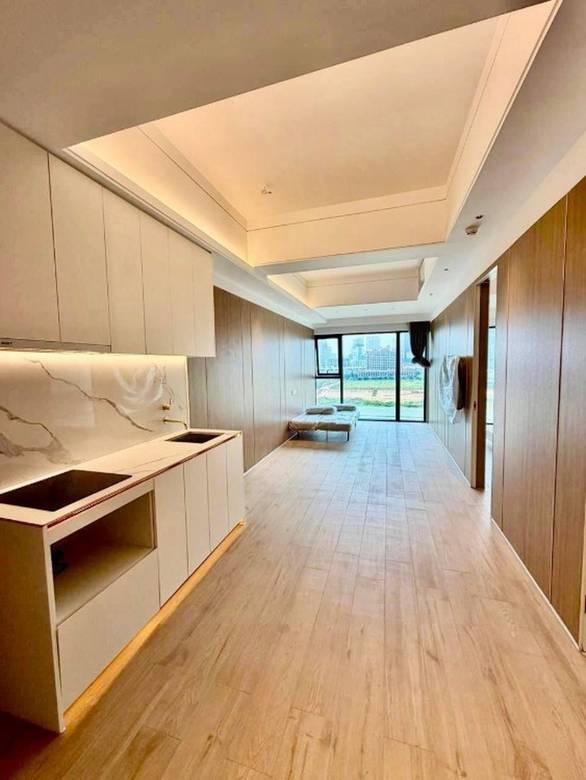 Vue Aston | Zařízeno Condo Na prodej