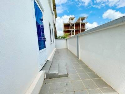 $155,000 Vila