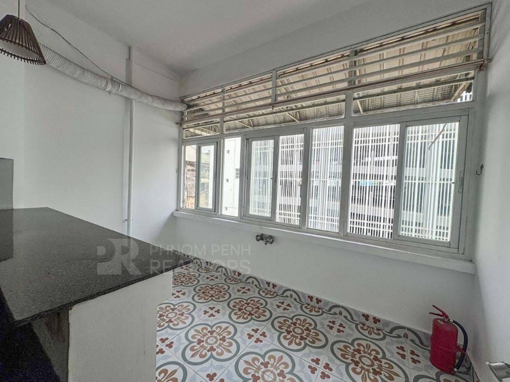 Flat House Na prodej in Phsar Chas, Daun Penh, Phnom Penh