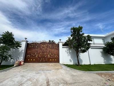 600 sqm Land Size Vila K pronájmu
