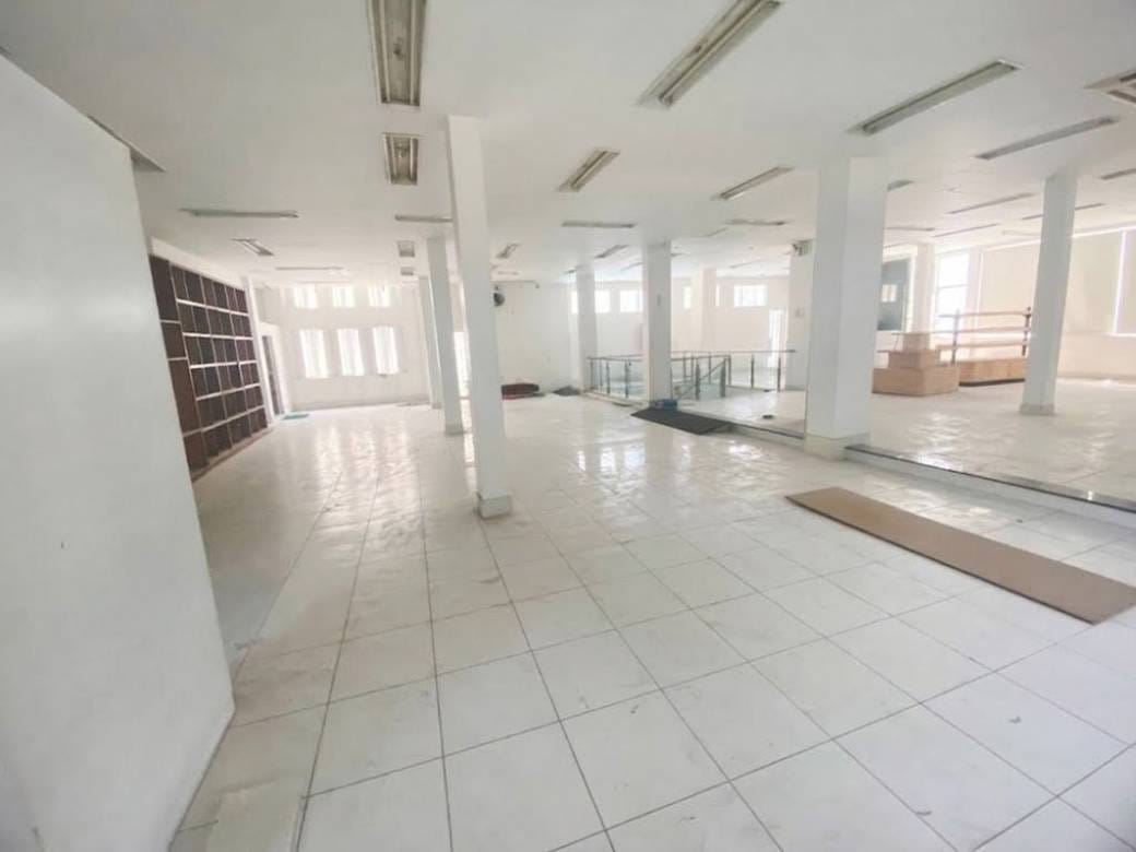 CommercialShophouse K pronájmu in 7 Makara $8,000
