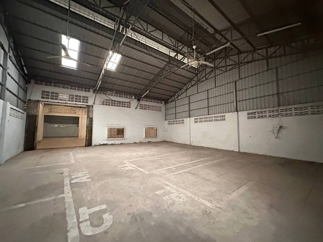 Warehouse for Rent in BKK3 Near Toul Tom Poung Area