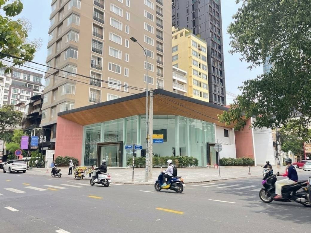875 sqm Land Size CommercialShophouse K pronájmu
