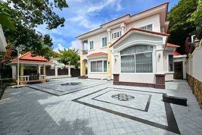 $4,500 Vila