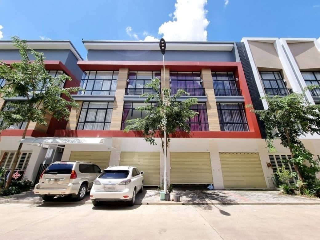 Maison-boutique À louer à Veal Sbov, Chbar Ampov, Phnom Penh