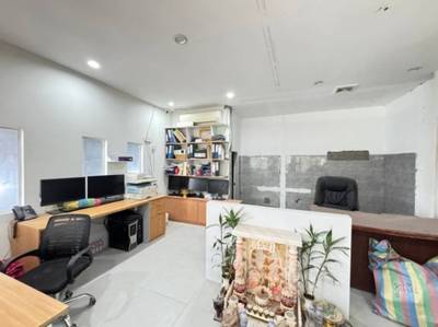 154 sqm Land Size Warehouse For Sale