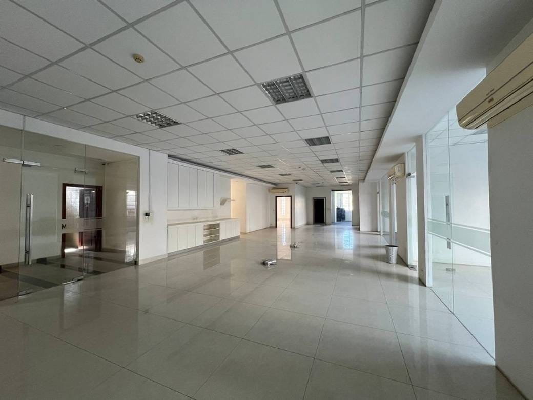 1,156 sqm Land Size Building For Sale