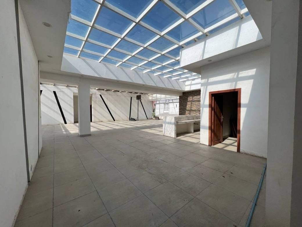 3,281 sqm Living Size Building For Sale in Sen Sok