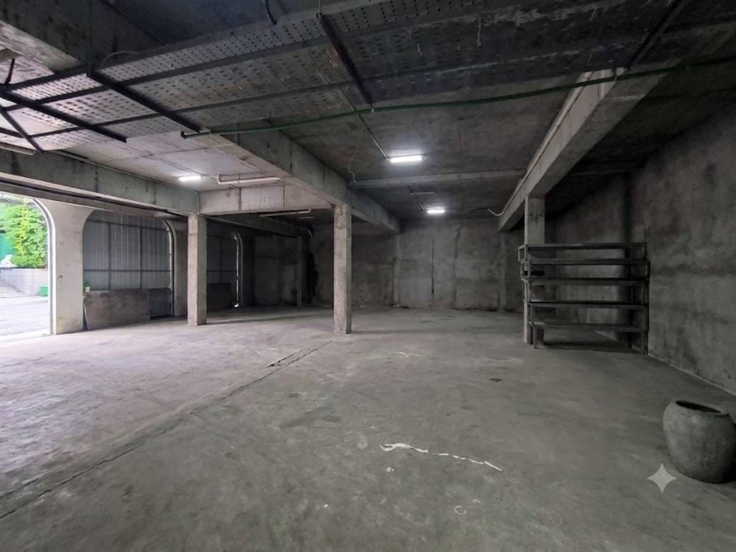 CommercialShophouse Для Аренды in Boeng Keng Kang $4,500