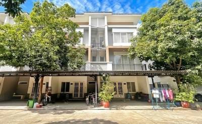 Borey Peng Huoth : The Star Platinum Mercurean II | 80.56平方米土地面积的联排住宅出售