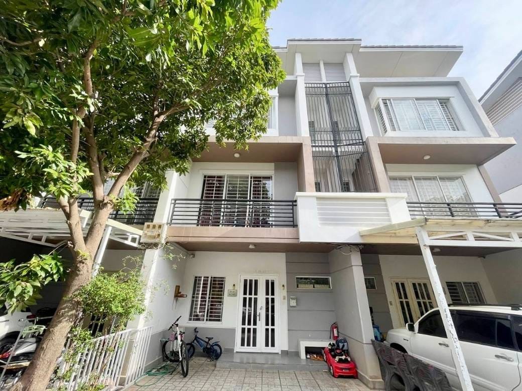 Link Villa For Sale in Borey Peng Huoth (6A)