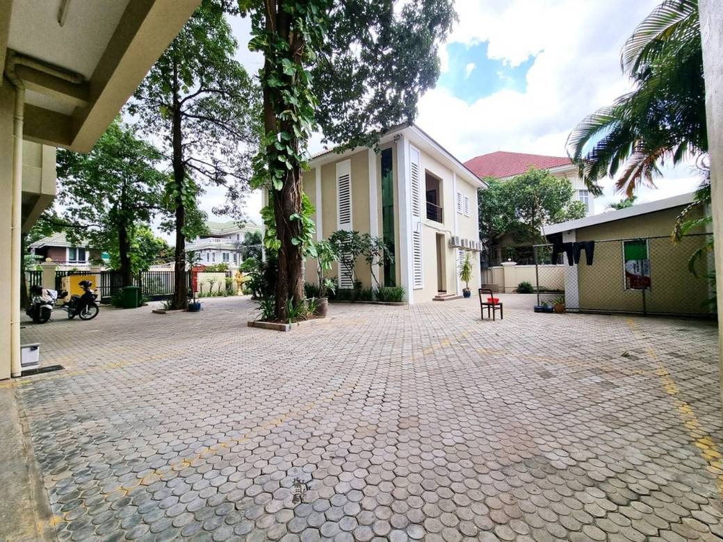 $2,000 Vila