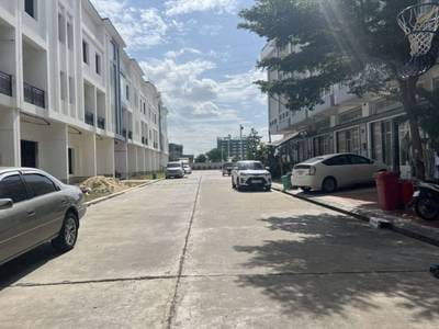 Maison en rangée À vendre de 210 m² habitables à Meanchey