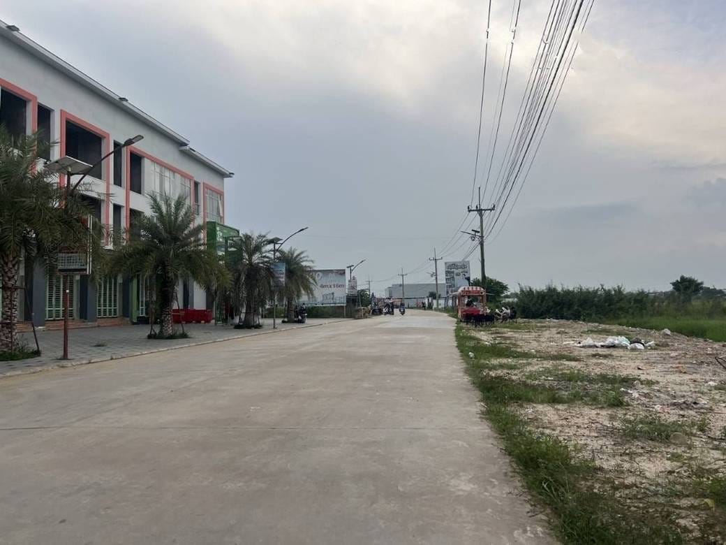 Samraong Kraom Lot For Sale in Samraong Kraom