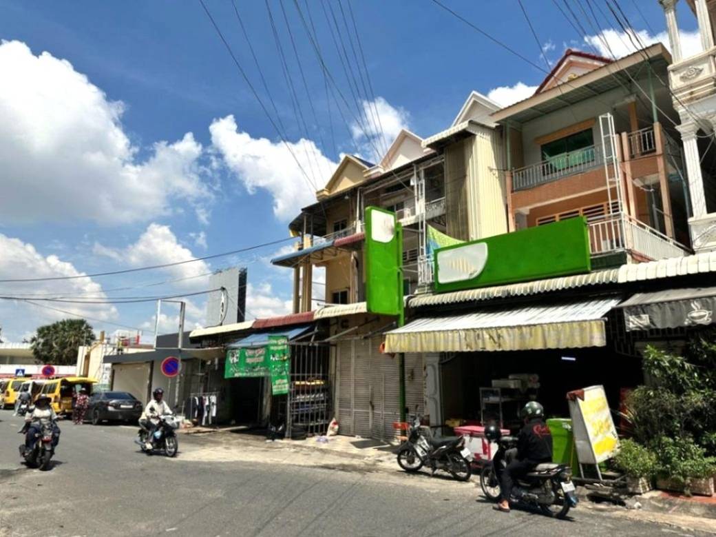 Maison en rangée À vendre à Toul Tum Poung 2, Chamkarmon, Phnom Penh
