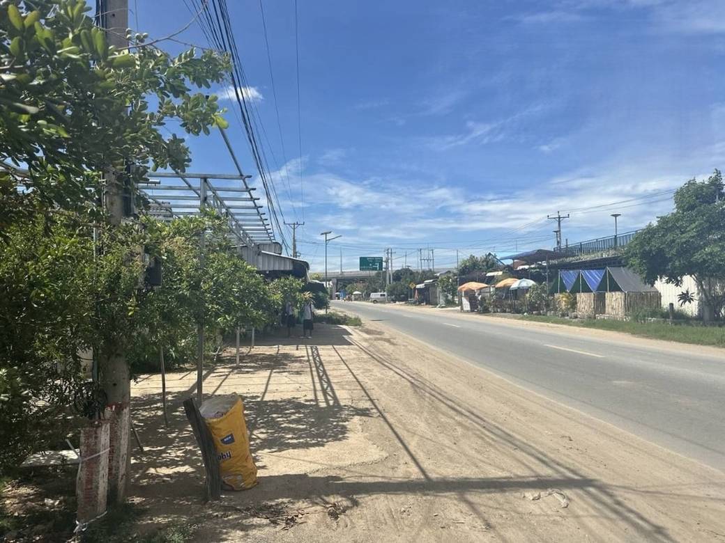 318 sqm Living Size House and lot For Sale in Kien Svay