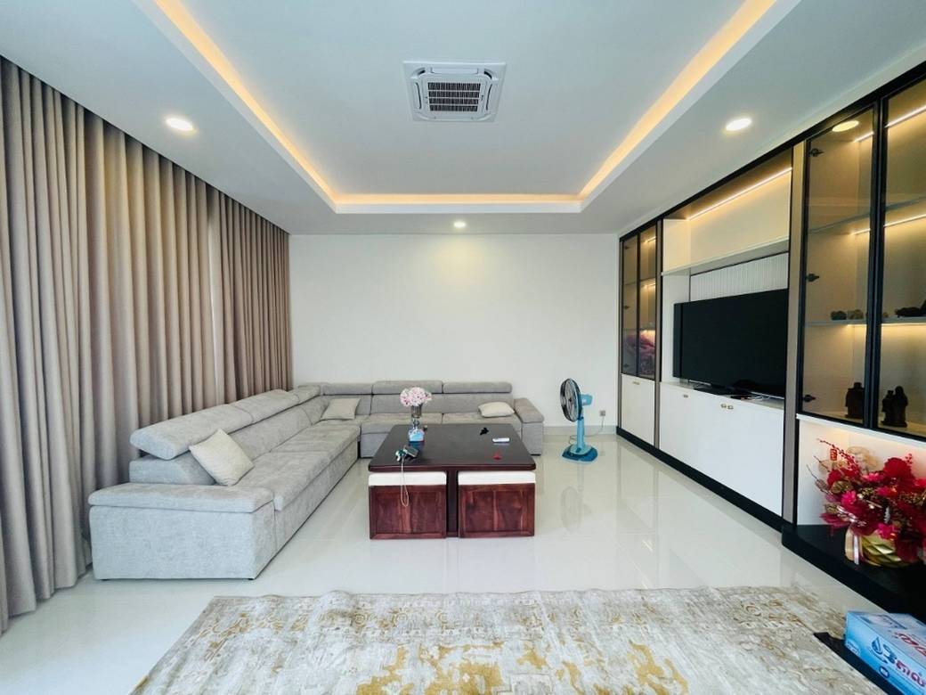 Twin Villa For Rent in Veal Sbov, Chbar Ampov, Phnom Penh