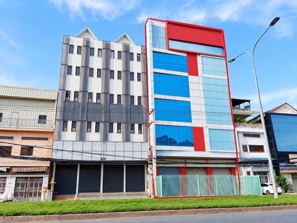 🏢 Commercial Building for Rent on National Road 1 – Chbar Ampov