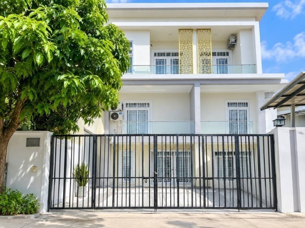 🏡Link House for Sale at The Flora Borey Chroy Changvar