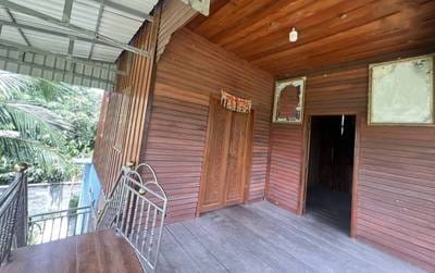 462 sqm Land Size House and lot Na prodej