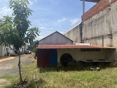 150 sqm Living Size Sklad Na prodej in Suong
