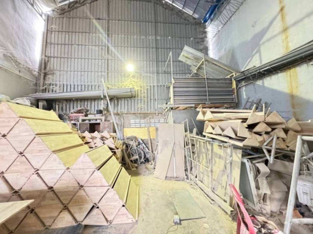 $95,000 Warehouse