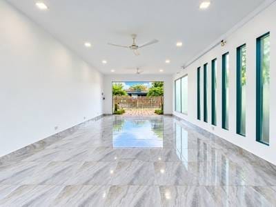 Sla Kram CommercialShophouse For Rent in Sla Kram