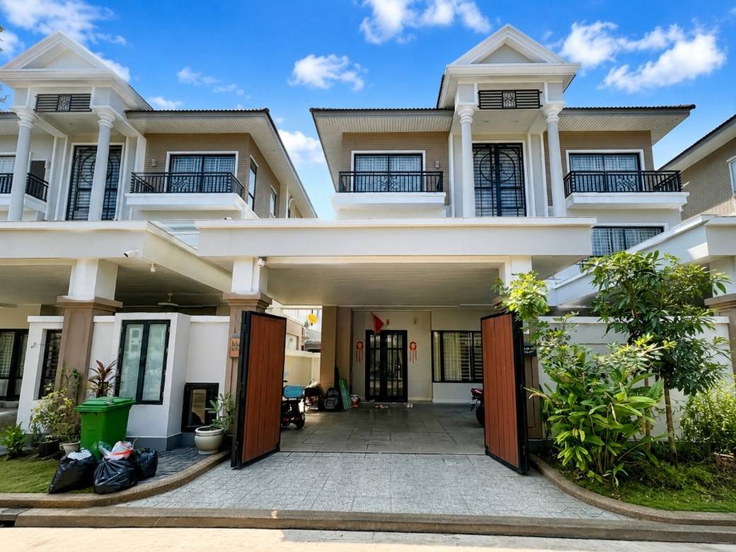 Villa Jumelle À vendre à Veal Sbov, Chbar Ampov, Phnom Penh