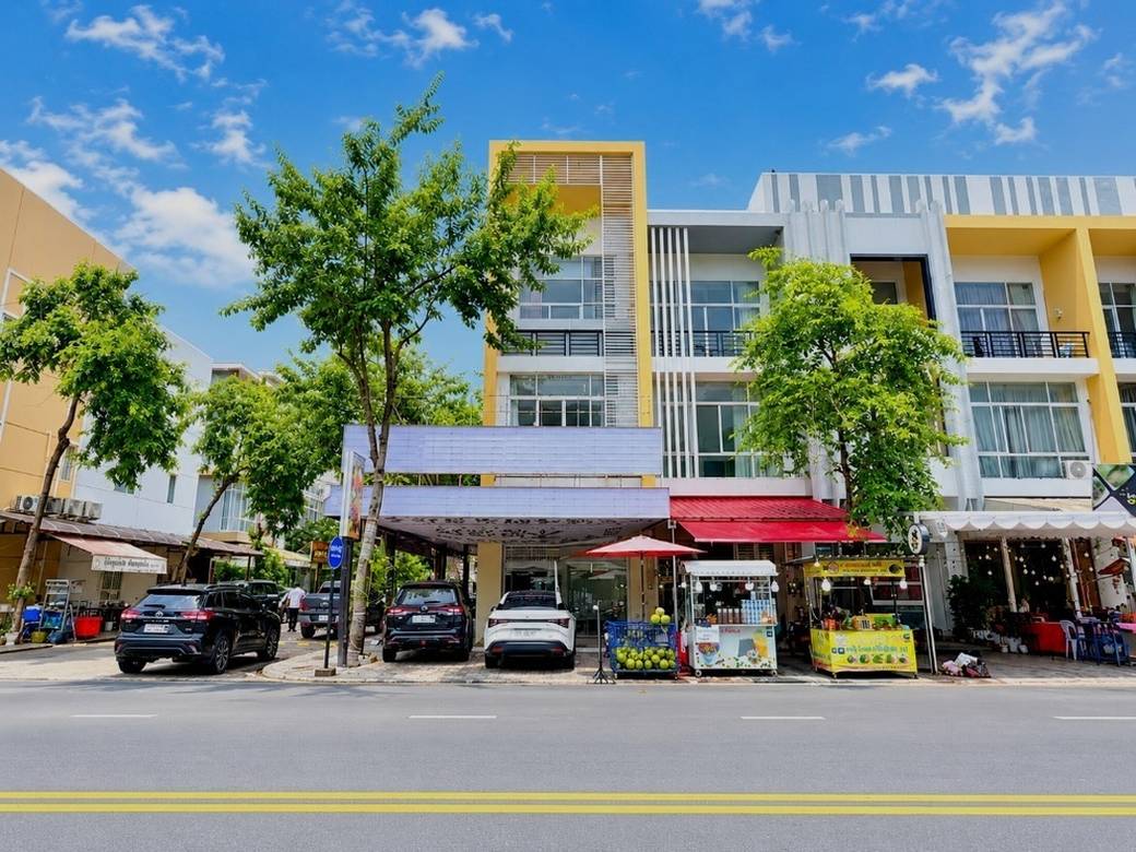 CommercialShophouse For Rent in Nirouth, Chbar Ampov, Phnom Penh