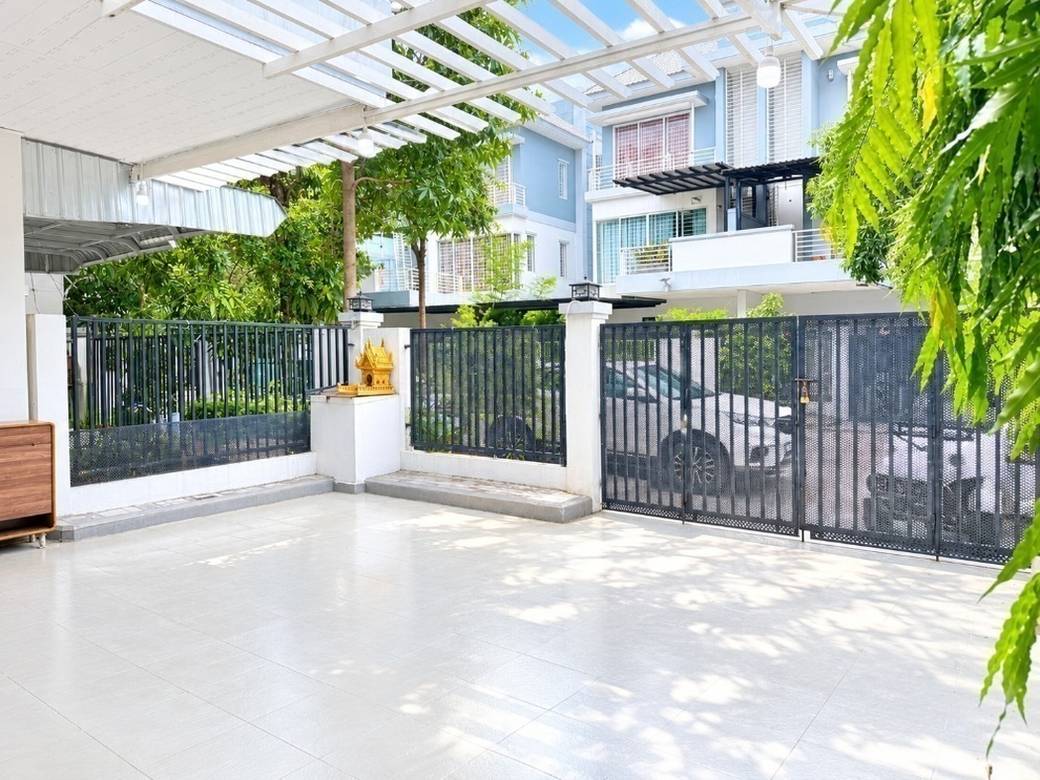 Borey Peng Huoth: The Star Platinum Mercurean I | $1,200 Dvojvila