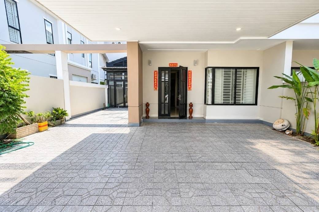 Borey Peng Huoth: The Star Platinum Eco Delta | $365,000 Twin Villa