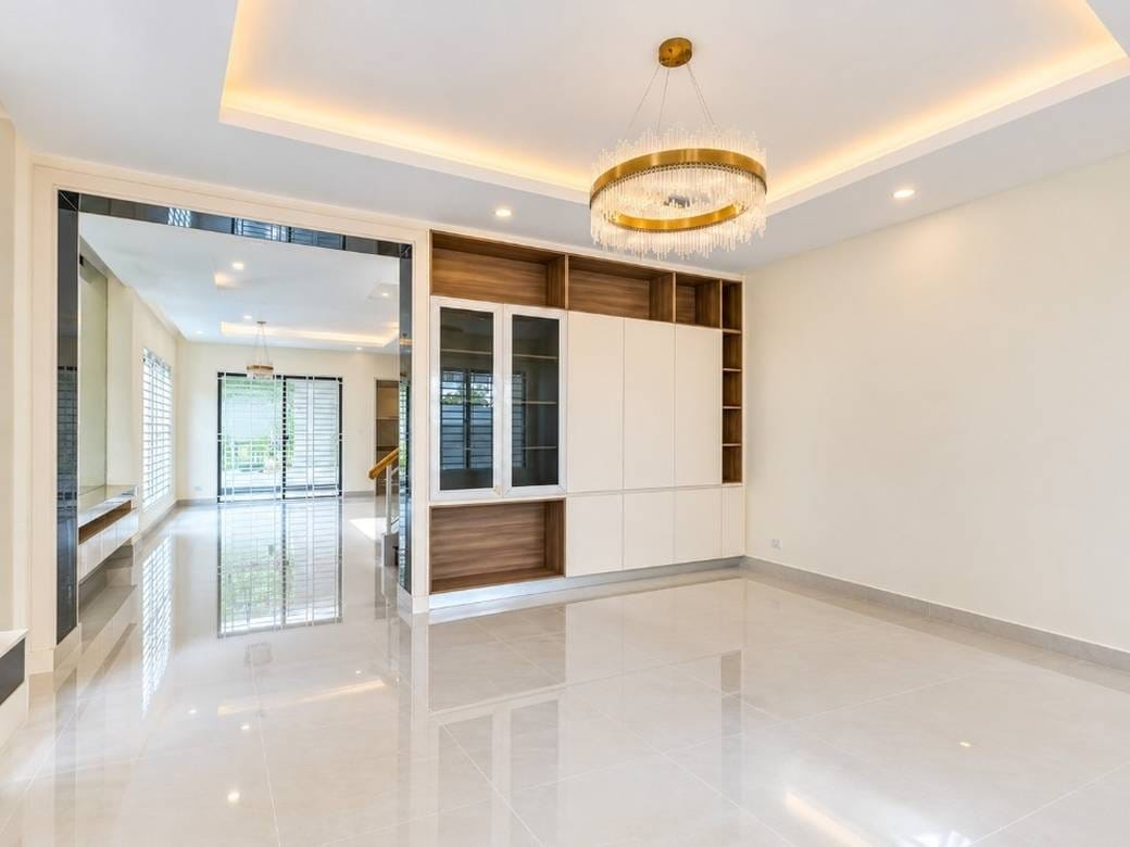 វីឡាភ្លោះ សំរាប់លក់ នៅ Nirouth, Chbar Ampov, Phnom Penh