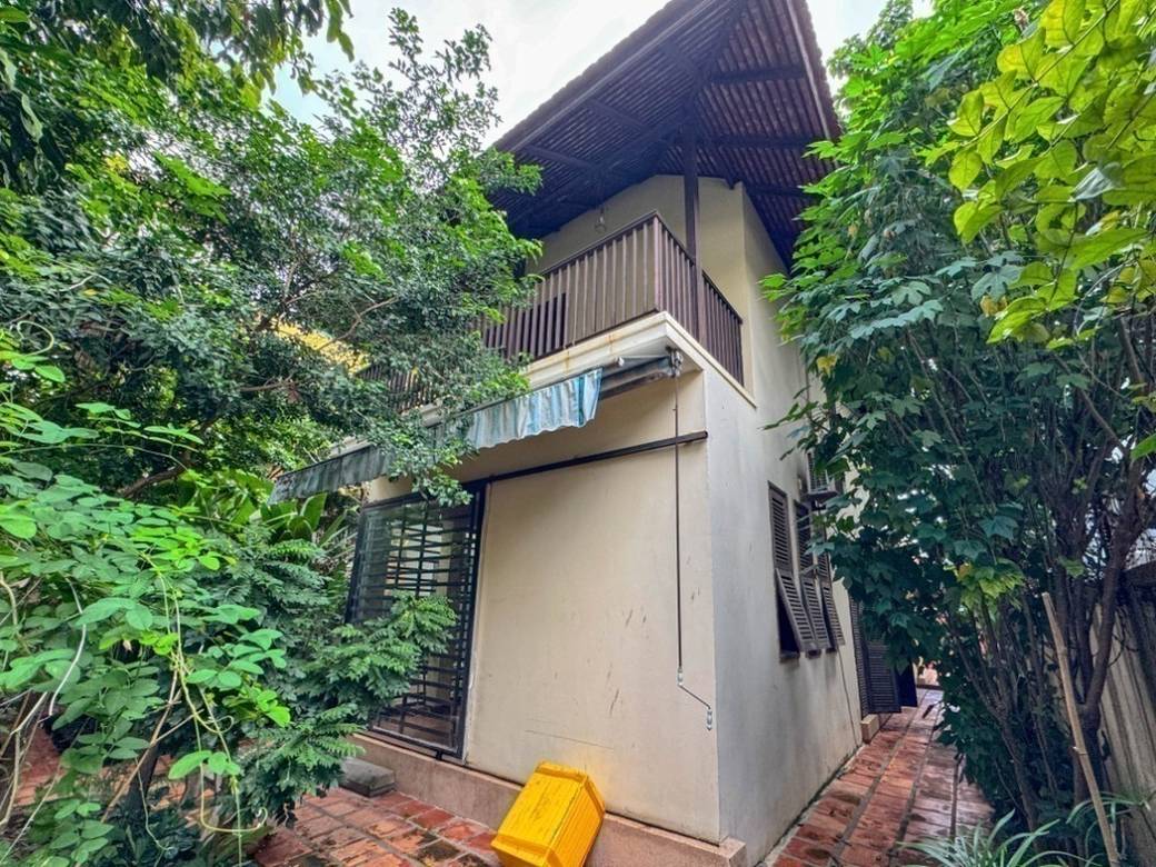 $1,500 Maison