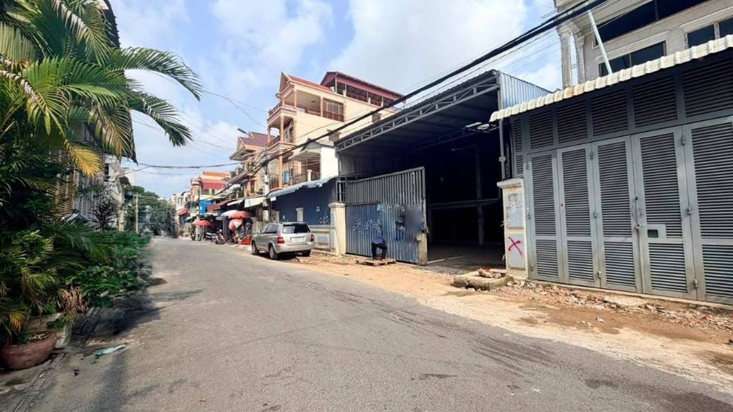 Warehouse For Rent in BKK 3, Boeng Keng Kang, Phnom Penh