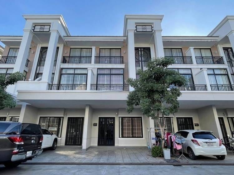 Link House For Rent in Nirouth, Chbar Ampov, Phnom Penh