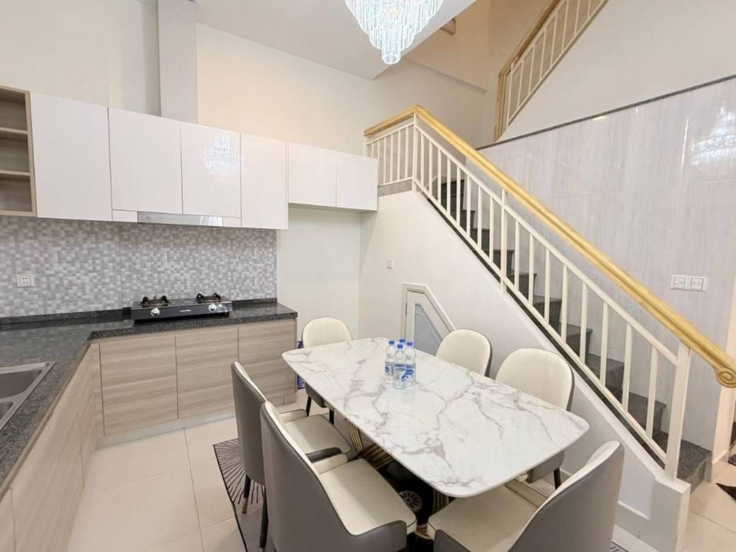 Borey Peng Huoth: The Star Platinum Polaris​ II | 已装修店屋For Sale & Rent