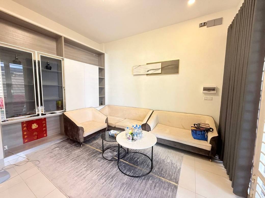 Nirouth, Chbar Ampov, Phnom Penhの店舗付住宅For Sale & Rent